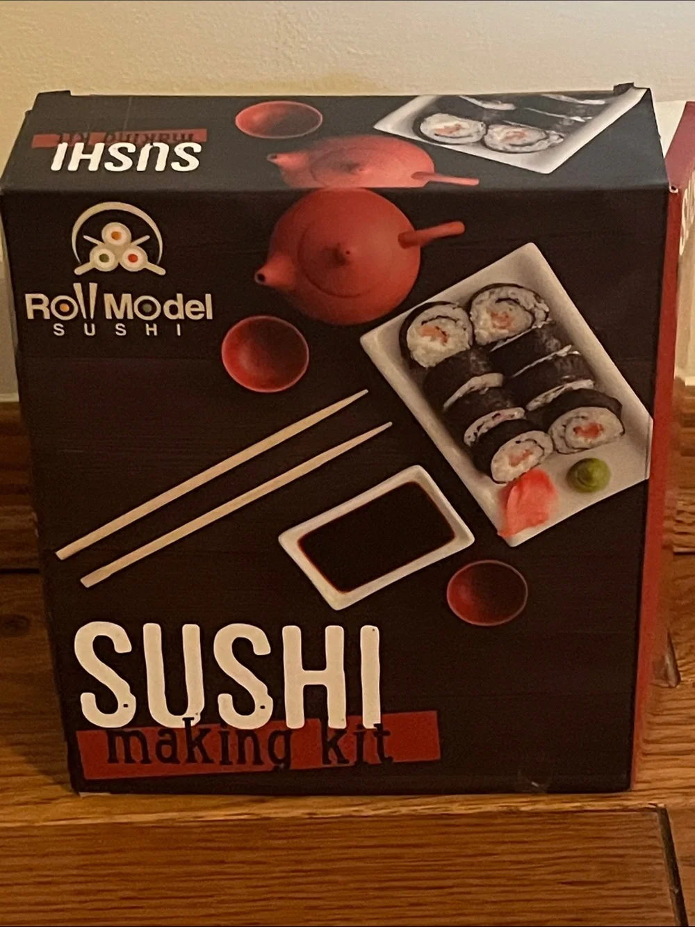 3/$25 💜 Roll Model Sushi Making Kit - never used